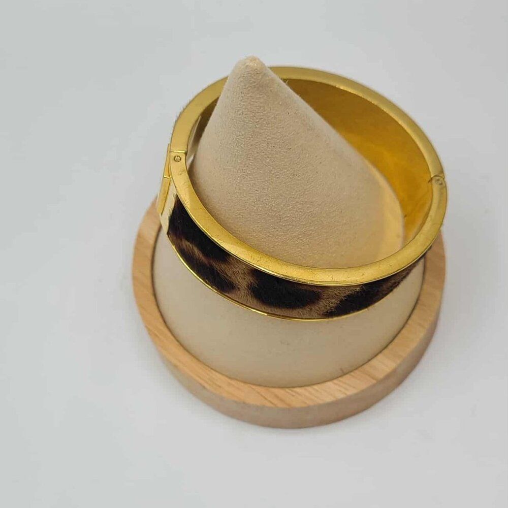 J Crew Animal Print Faux Fur Gold Tone Hinged Cuff Bracelet - Picture 4 of 8